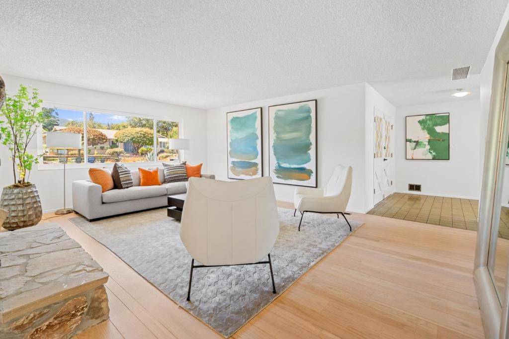 Los Altos, CA 94022,761 Woodstock LN
