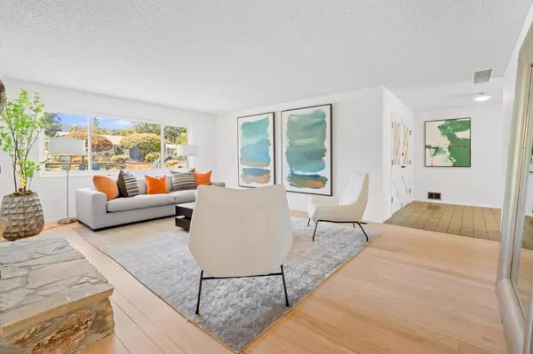 Los Altos, CA 94022,761 Woodstock LN