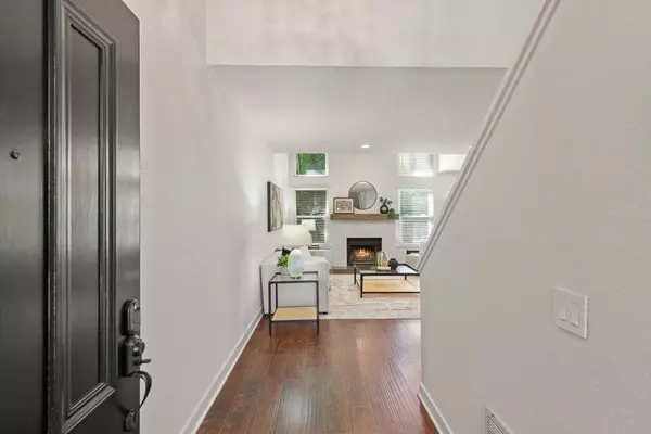 Morgan Hill, CA 95037,17380 Carriage Lamp WAY
