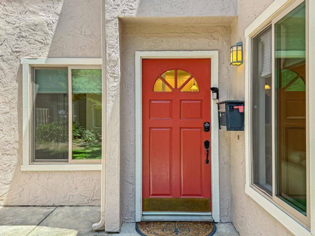 Santa Clara, CA 95051,2540 Hawkington CT