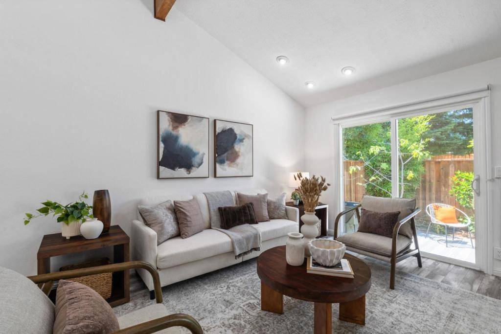 Cupertino, CA 95014,10843 Northoak SQ