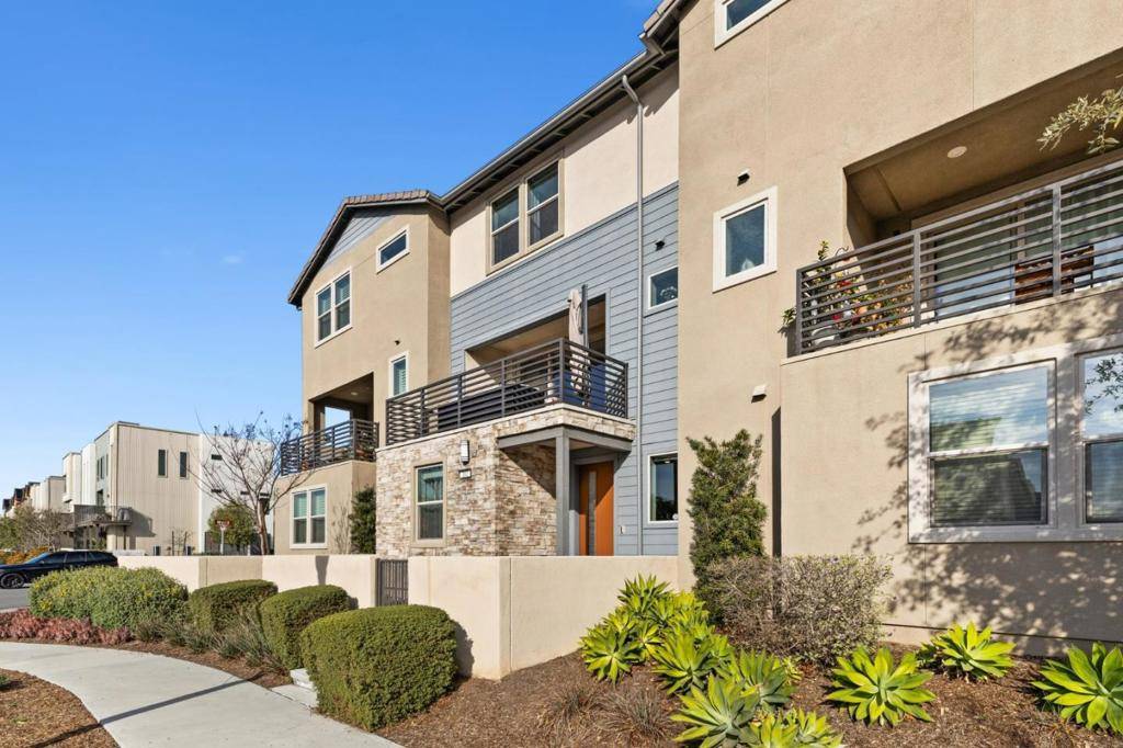 Irvine, CA 92618,202 Keeper