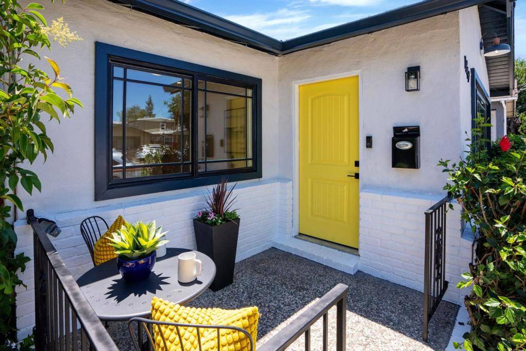 1349 Jefferson AVE, Redwood City, CA 94062