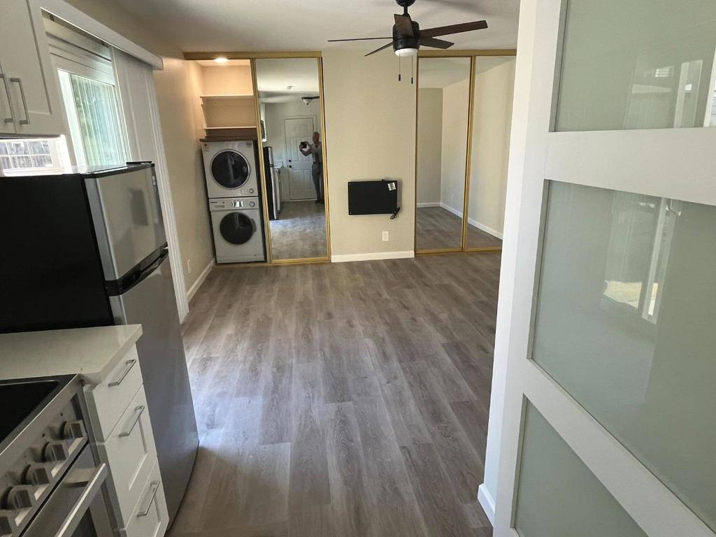 San Mateo, CA 94403,1906 Palm AVE #B