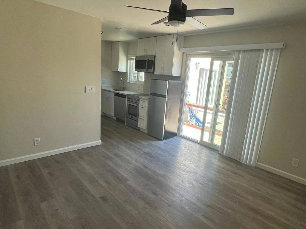 San Mateo, CA 94403,1906 Palm AVE #B
