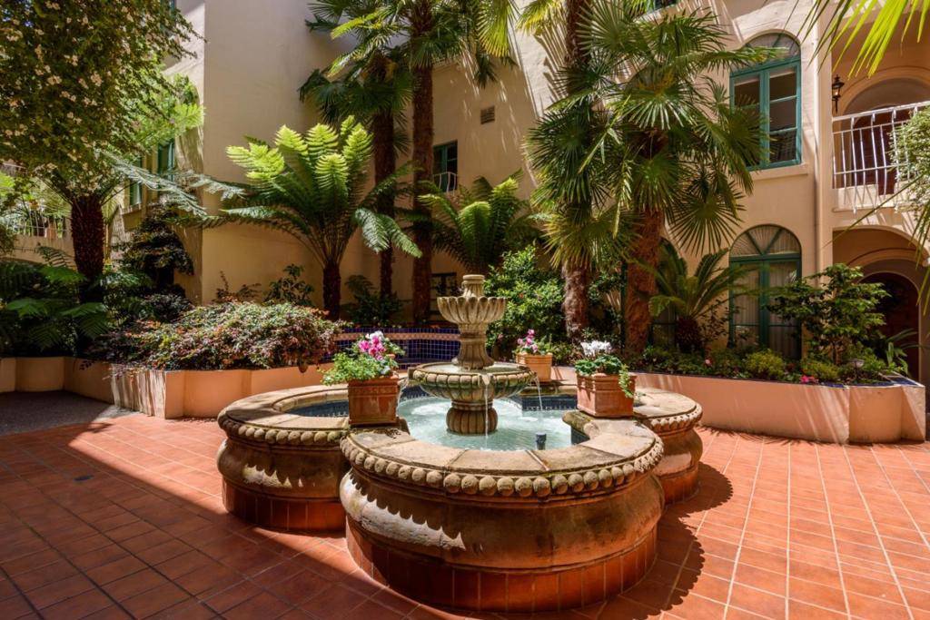San Mateo, CA 94402,111 W 3rd AVE #306