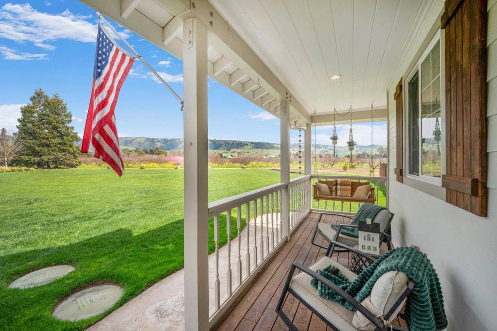 Gilroy, CA 95020,2760 Leavesley RD