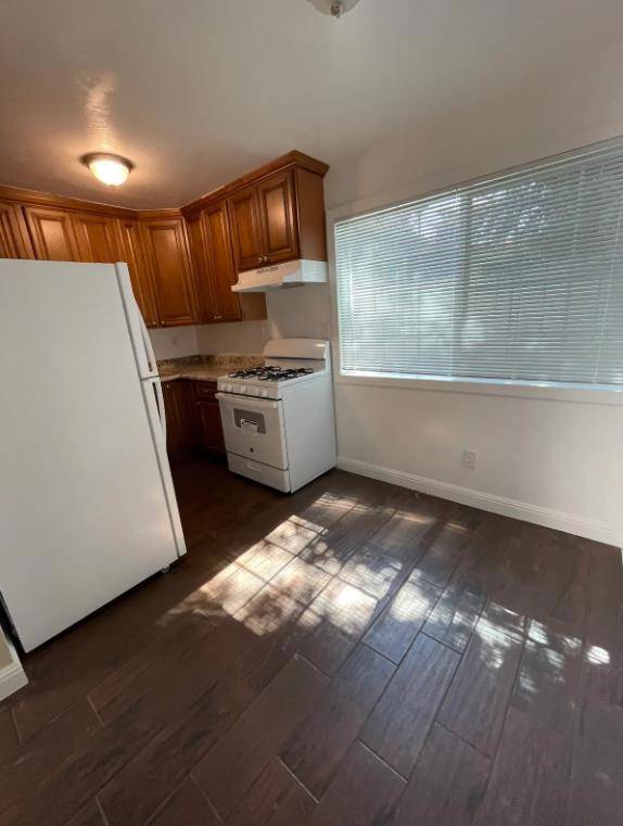 Redwood City, CA 94063,301 Pacific AVE