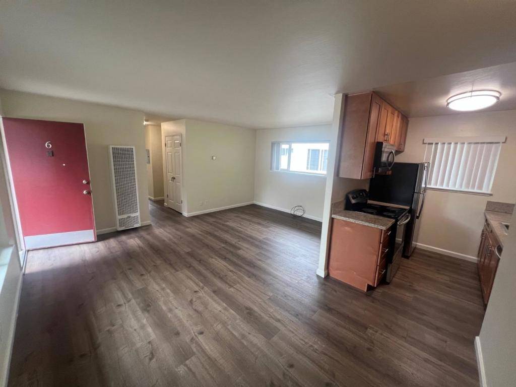 Pacifica, CA 94044,1580 Higgins WAY #6