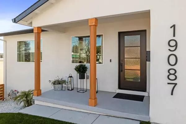 Castro Valley, CA 94546,19087 Mayberry DR