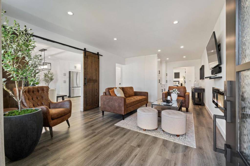 Castro Valley, CA 94546,19087 Mayberry DR