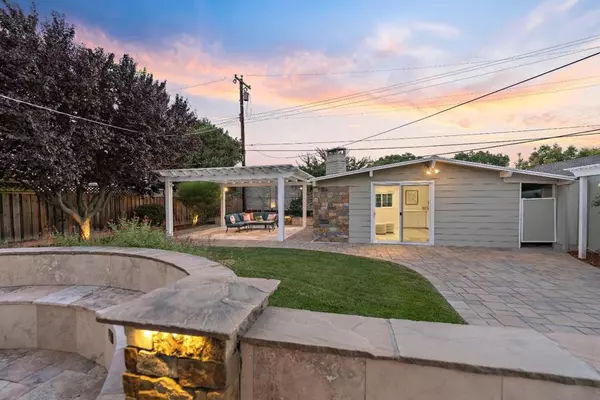 Santa Clara, CA 95050,986 Maryann DR