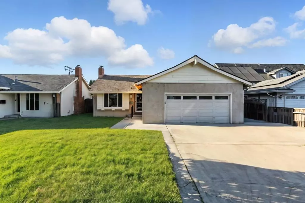 San Jose, CA 95123,271 Bieber DR