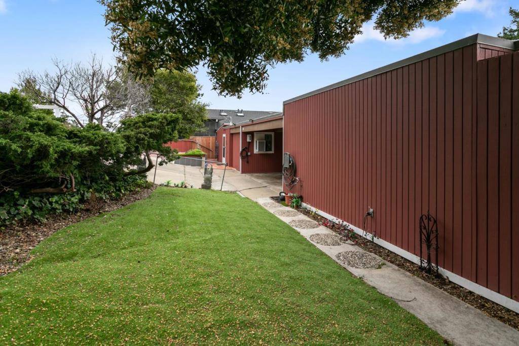 San Mateo, CA 94402,1708 Yorktown RD