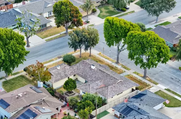 Salinas, CA 93901,1167 Los Palos DR