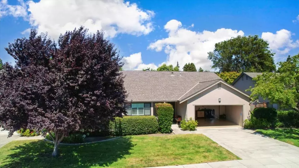 1379 Kentfield AVE, Redwood City, CA 94061