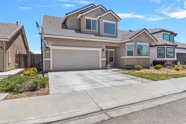 572 St Helena DR, Newman, CA 95360