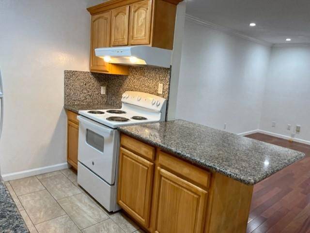 San Bruno, CA 94066,405 Piccadilly PL #18