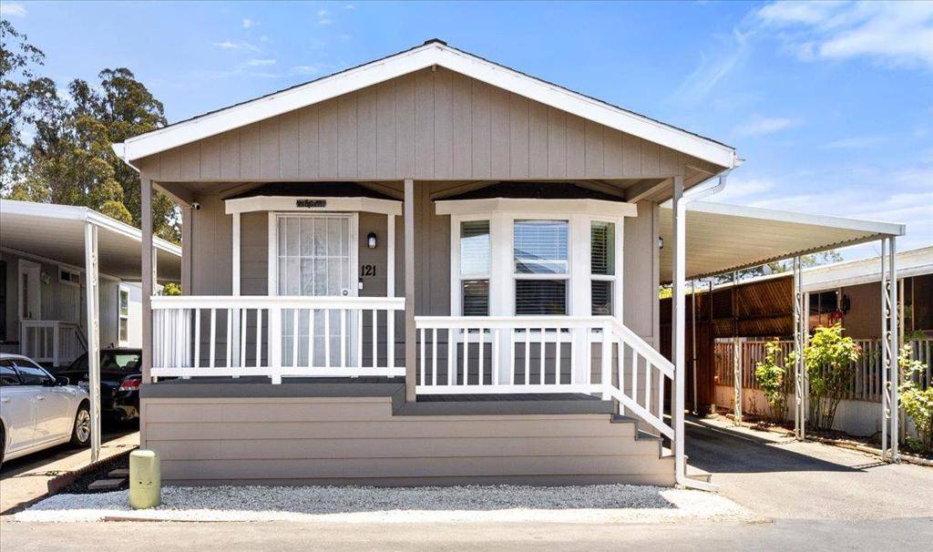 Watsonville, CA 95076,789 Green Valley RD