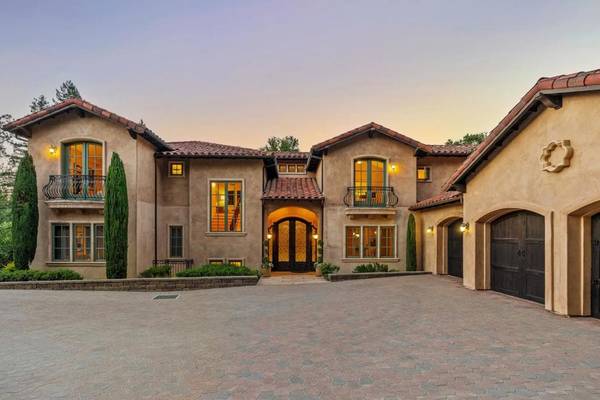 11860 Francemont DR, Los Altos Hills, CA 94022
