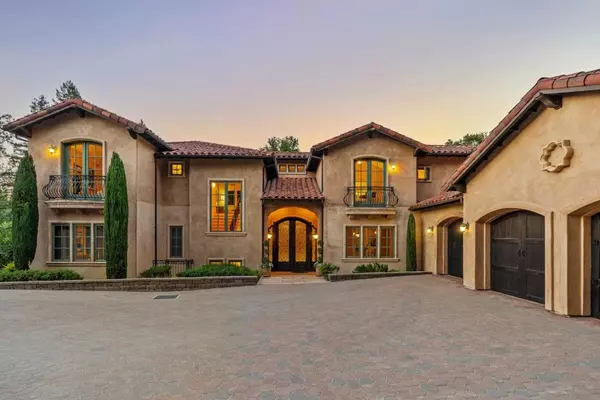 11860 Francemont DR, Los Altos Hills, CA 94022