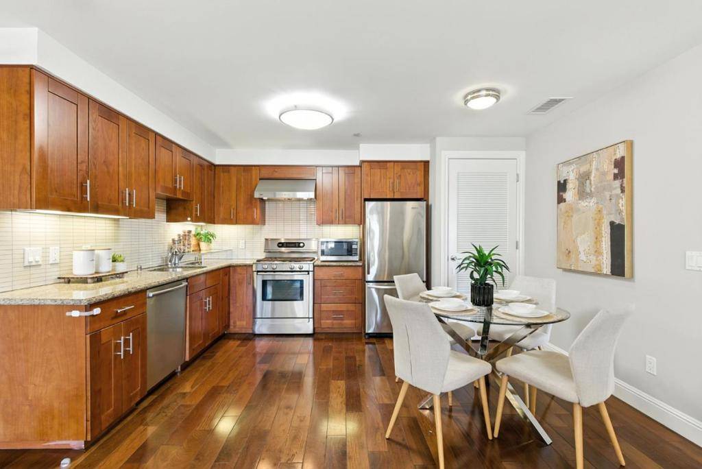 San Francisco, CA 94121,2443 Clement ST #4