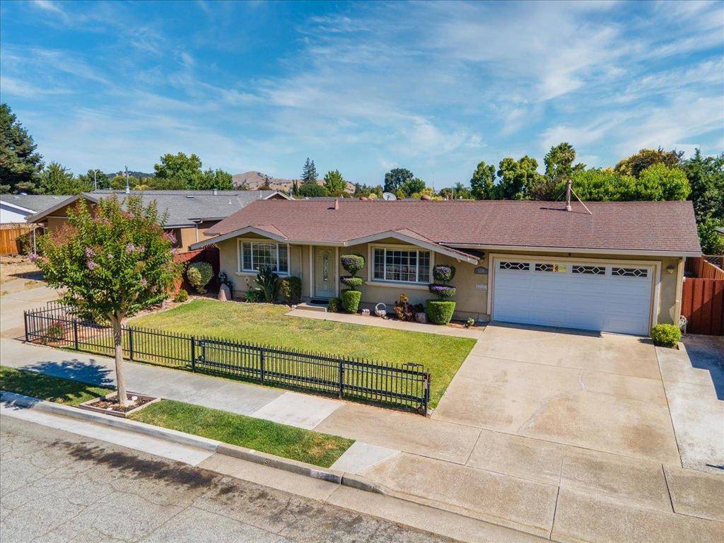 Gilroy, CA 95020,1239 Swaner DR
