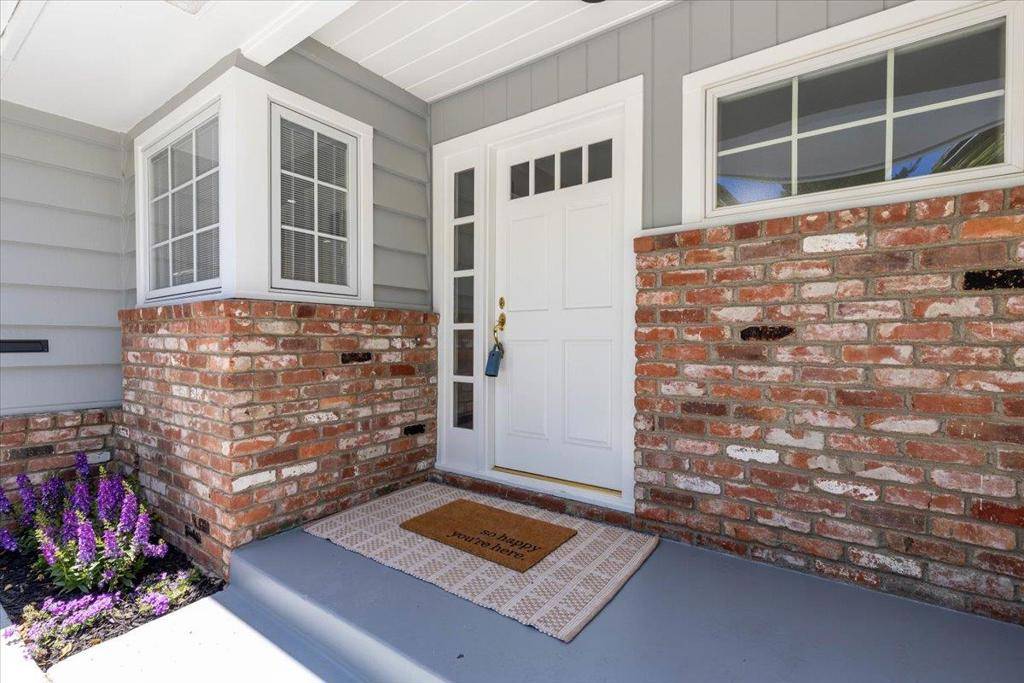 Menlo Park, CA 94025,471 Claremont WAY