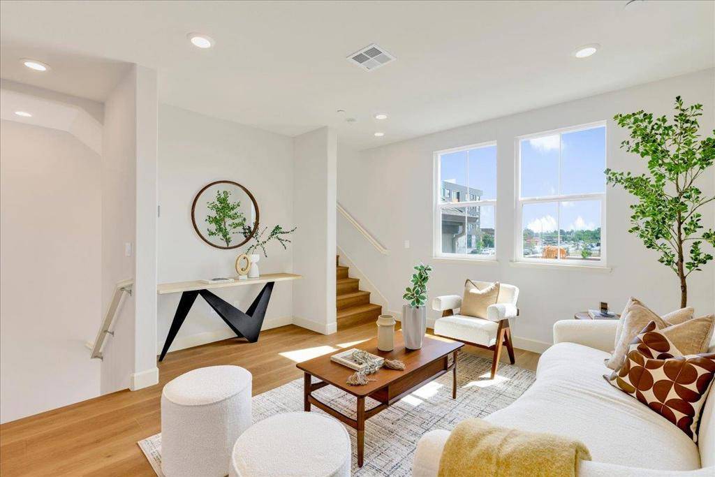 1011 Bellante LN #4, San Jose, CA 95131