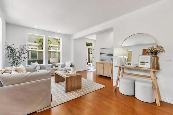 Los Gatos, CA 95032,221 Creekside Village DR