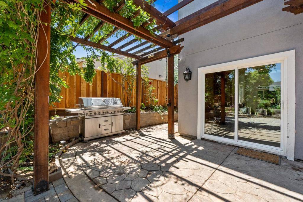 San Jose, CA 95121,2054 Cranworth CIR