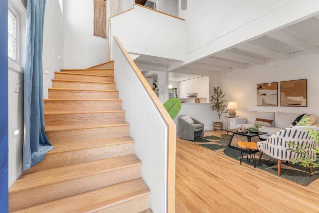 Santa Cruz, CA 95060,260 Walk CIR
