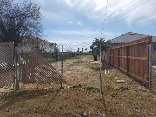 Sacramento, CA 95824,7440 38th AVE