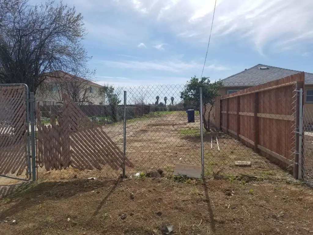 Sacramento, CA 95824,7440 38th AVE