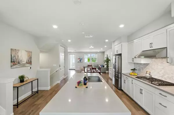 Fremont, CA 94539,577 Hollow Falls
