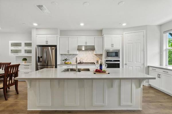 Fremont, CA 94539,577 Hollow Falls