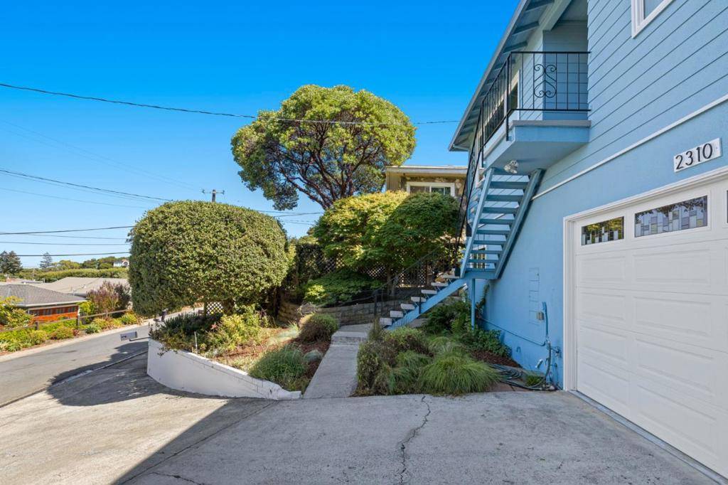 Belmont, CA 94002,2310 Wooster AVE