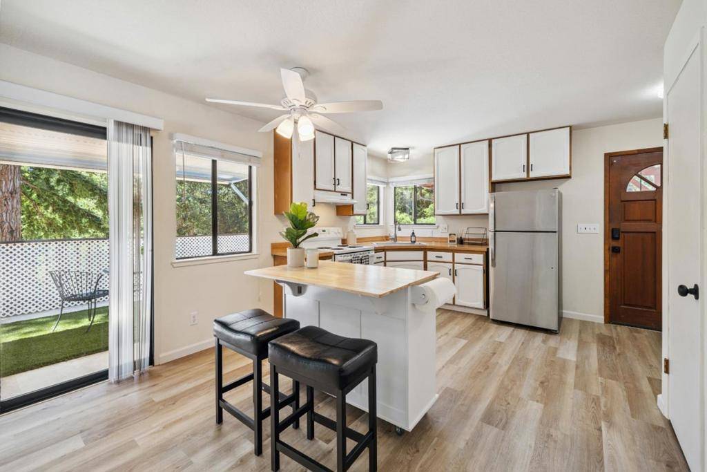 Boulder Creek, CA 95006,420 Midway Ranch RD