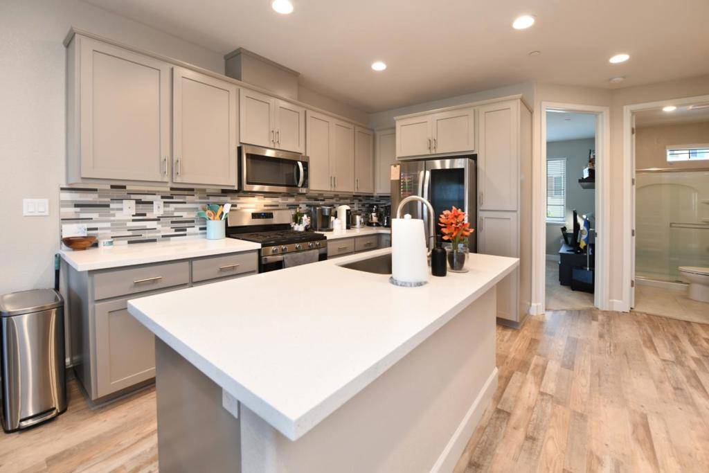109 Laurel Knoll DR, Martinez, CA 94553