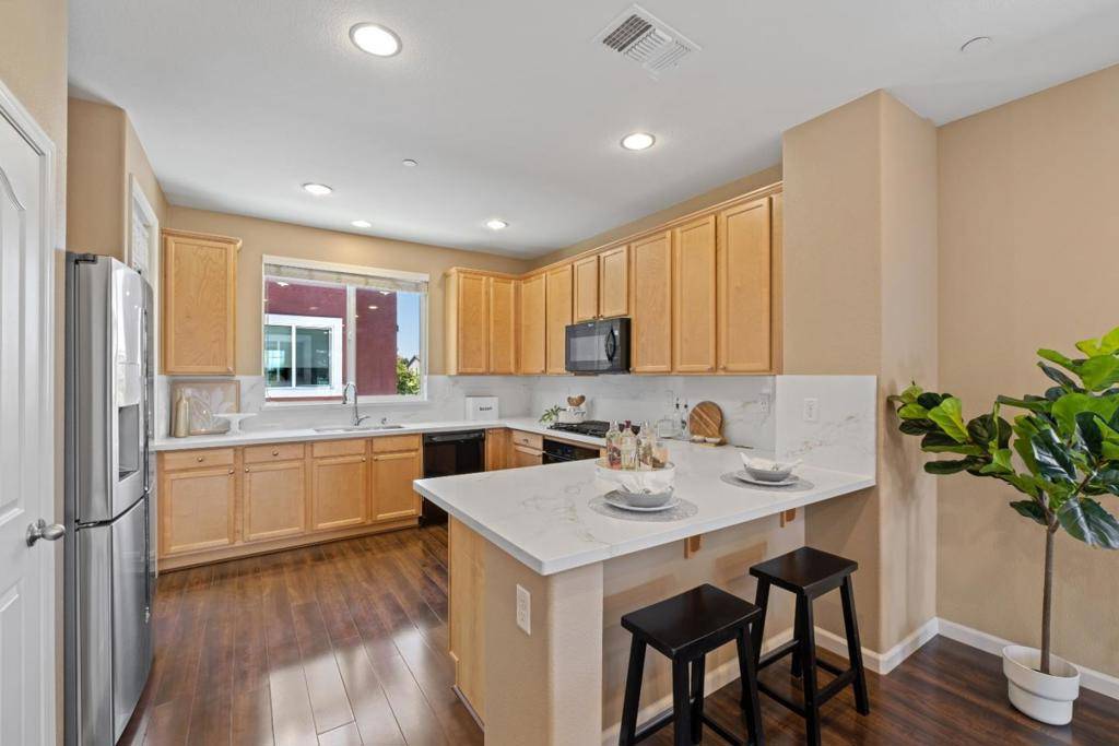 San Jose, CA 95131,1051 Sierra RD