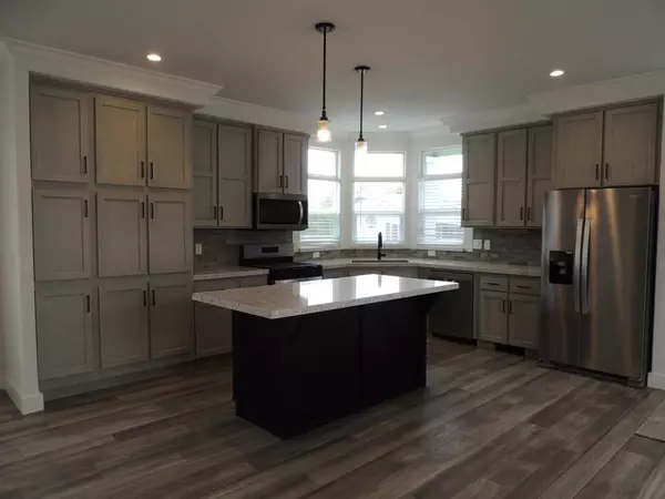 Watsonville, CA 95076,144 Holm RD