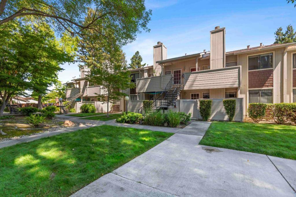 San Jose, CA 95117,3852 Panda PL