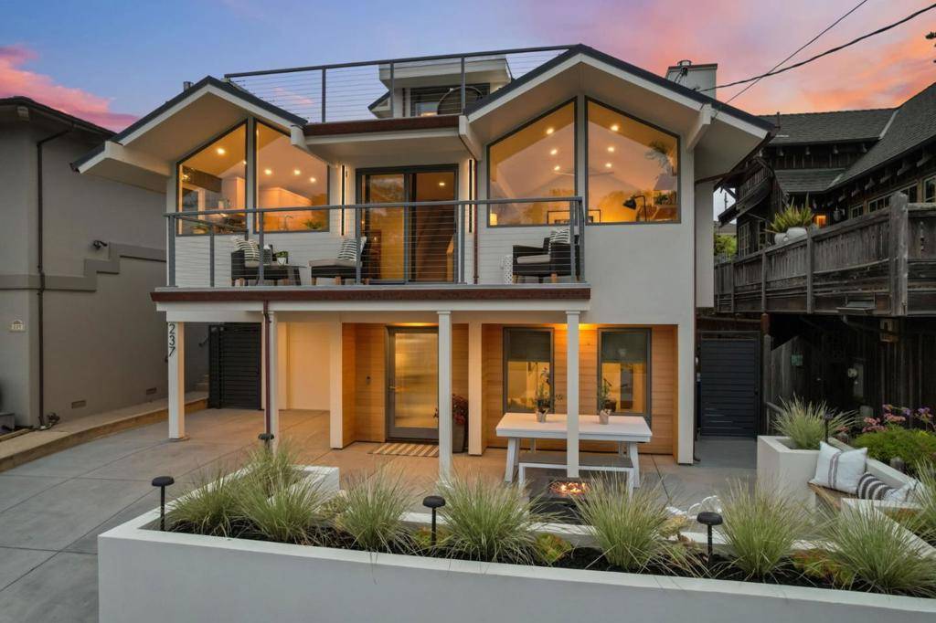 237 21st AVE, Santa Cruz, CA 95062
