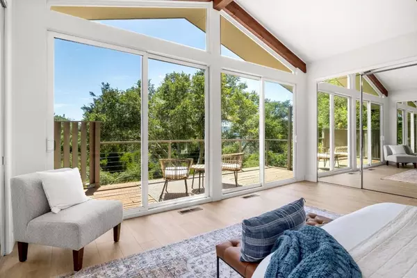 77 Pasatiempo DR, Santa Cruz, CA 95060
