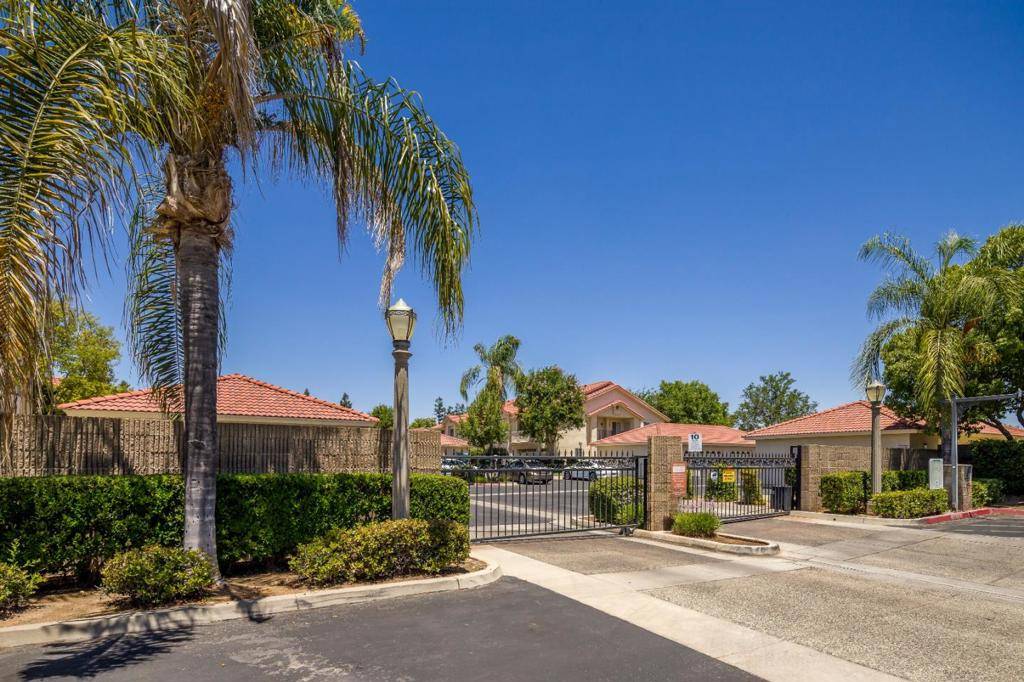 1542 E Alluvial AVE #128, Fresno, CA 93720