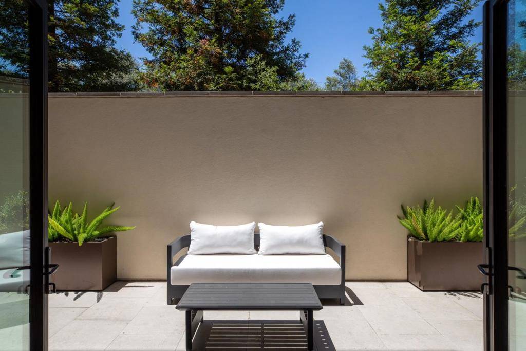 450 First ST #107, Los Altos, CA 94022