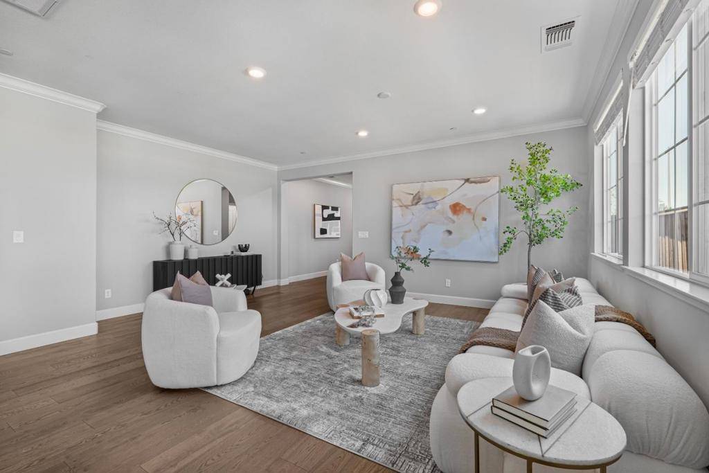 Fremont, CA 94555,34104 Spur WAY