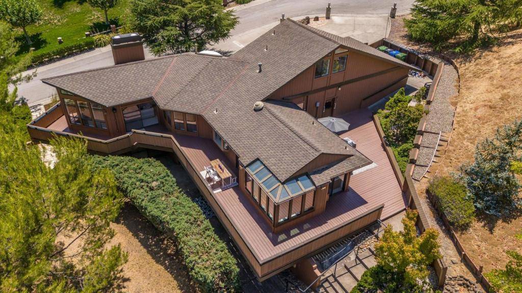 Saratoga, CA 95070,12391 Farr Ranch CT