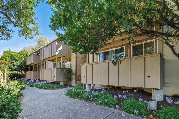 2452 W Bayshore RD #Unit 6, Palo Alto, CA 94303