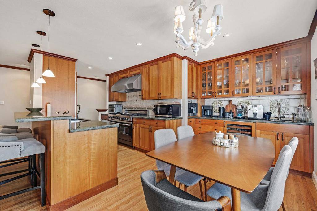 South San Francisco, CA 94080,720 Almond AVE